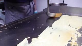 Using 3,000 eggs a day?! Omelette Egg Roll Kimbap and Rice Ball - Korean street food