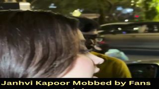 Janhvi Kapoor Mobbed by Fans at Juhu #janhvikapoor #short #youtubeshort #shorts #trending #viral #shortvideo