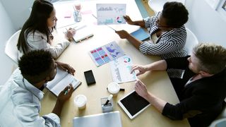 "Business Cinéma: Inspiring Narratives for Entrepreneurial Success"