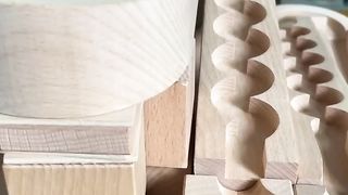 Wooden spoon makers tracked balls inclined straight