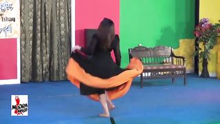 TERE JAYE GABRU VE - 2017 PAKISTANI MUJRA DANCE - MUJRA MASTI - NASEEBO LAL