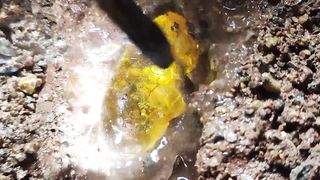 Golden egg, gold goes into the body of crystal, gold crystal diamond