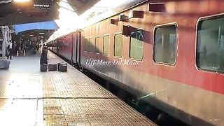 Uff mere dil me-Benny Dayal,Harshdeep Kaur, and Vishal–Shekhar❤️with lyrics ❤️