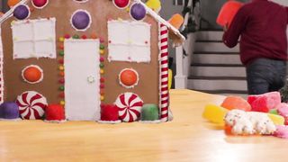 KING SIZE Gingerbread House