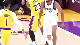 LEBRON VS KURIE DUEL WAS INTENSE
