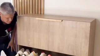 shoe stand