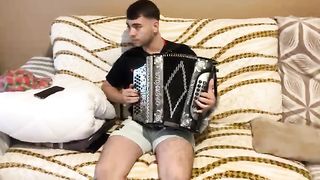 Here is a beautiful Vira played by Zezinho Do Vira. Subscribe to my channel for more videos!