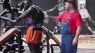   I keep telling y'all YouTubers and this damn Pranks lol You Prank the wrong bodybuilder!! Mario
