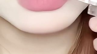 Asian Lip Hack