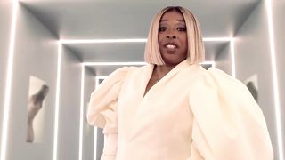Kanye West & Lil Pump - I Love It feat. Adele Givens [Official Music Video].