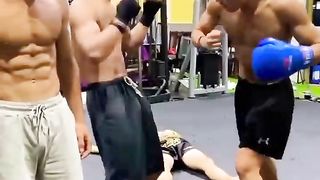UFC training, Kickboxing, Boxing workout. #fitness #ufc #kickboxing #boxing #fighter #fight #punch