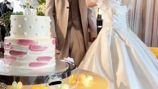 可愛すぎるお二人のファーストバイト