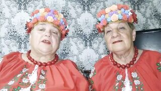 Літа наче птиці. Украинская душевная песня. Поёт дэт - Дві сестри - дві долі. mp4