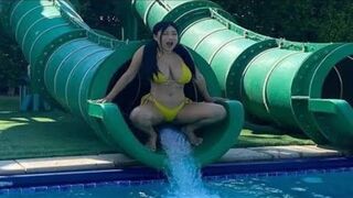 SUPER HARD Try not to laugh