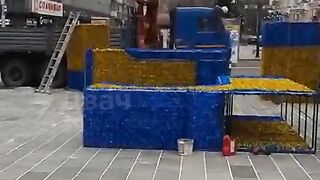На росії скоро заборонять синій та жовтий кольори