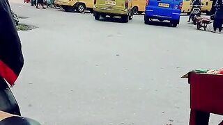 market atmosphere close to the highway