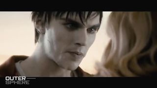 Julie’s Kiss Turns R Into Human | Warm Bodies Ending Scene