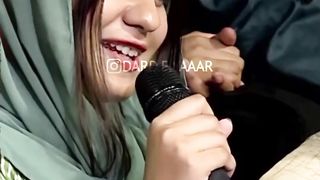 - Beautiful Girl Poetry Video Trending poetry mominasundaspoetrystatus urdu-J7GP6yUpvq8-1080pp-1701696598.