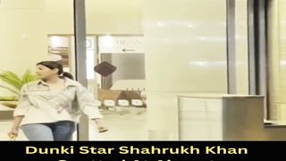 Dunki Star Shahrukh Khan Spotted At Airport #shahrukhkhan #shorts #viral #youtubeshorts #trending #shortvideo #ytshorts