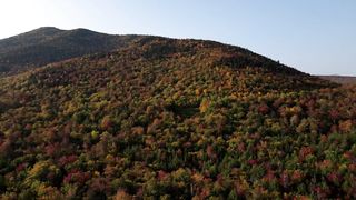 scenic-autumn-mountain