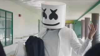 Marshmello-Blocks-Официальное-Музыкальное-Видео-_363.