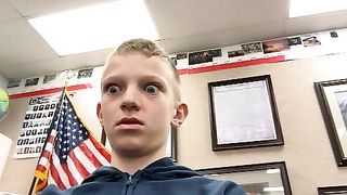 Hlkjhkjh