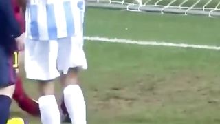 Messi too COLD : Look at the megic of messi