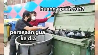 Pada tempatnya.