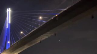 Cruising under the Bridge.