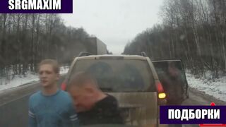 Быдло-учителя-на-дороге-получают-по-засл_383.