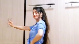 Watch Beautiful girl dance 3