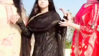 Watch Beautiful girl dance 4