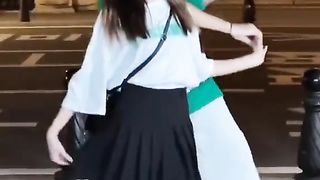 Watch Chinese beautiful couple dance