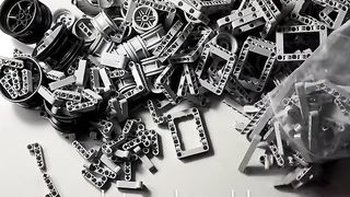 Digest “V16 Diesel Engine MOC” It is sold at "Letbricks