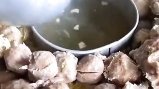 Meatballs shake the tongue