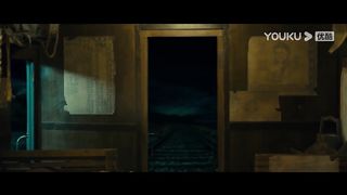 诡异的双头巨蟒来袭，捕蛇帅哥用一把雄黄救了大家一命！ 【蛇王 King of Snake】 - 惊悚_冒险 - 经典大本营.