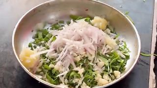 SWIMMING POOL WALA PARATHA ???? - Indian street food #shorts