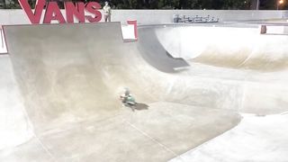 Bermain skateboard