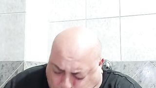 Funny man in the ???? toilet ????
