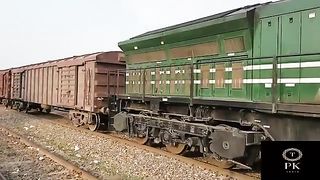 Pakistani Trains 9009