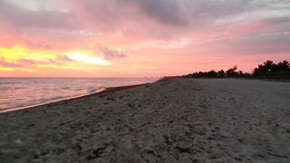 "Breathtaking Sunset Views: A Spectacular Tapestry of Colors"