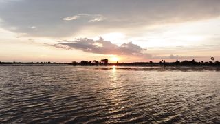 "Beyond the Horizon: Chasing the Perfect Sunset Moment"
