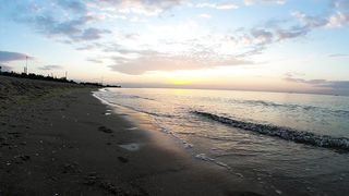 "Sundown Serenade: Capturing the Essence of a Beautiful Sunset"