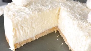 Delicious cake Raffaelo preparation