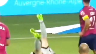 Ronaldo vs messi bycycle kick ronaldo power????????