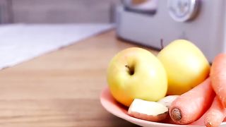 Recette de Jus détox pomme, carotte et gingembre au Cooking Chef Gourmet Kenwood.