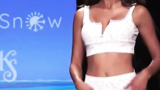 Model Leidy Amelia in white bikini
