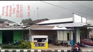 Seconds of the tornado lifted the roof of the house