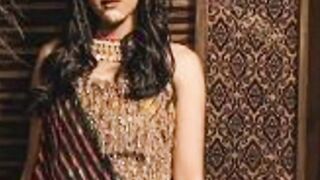 Kaesang dan Erina Gudono Pakai Baju Adat Papua