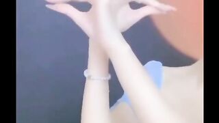 Hand tricks